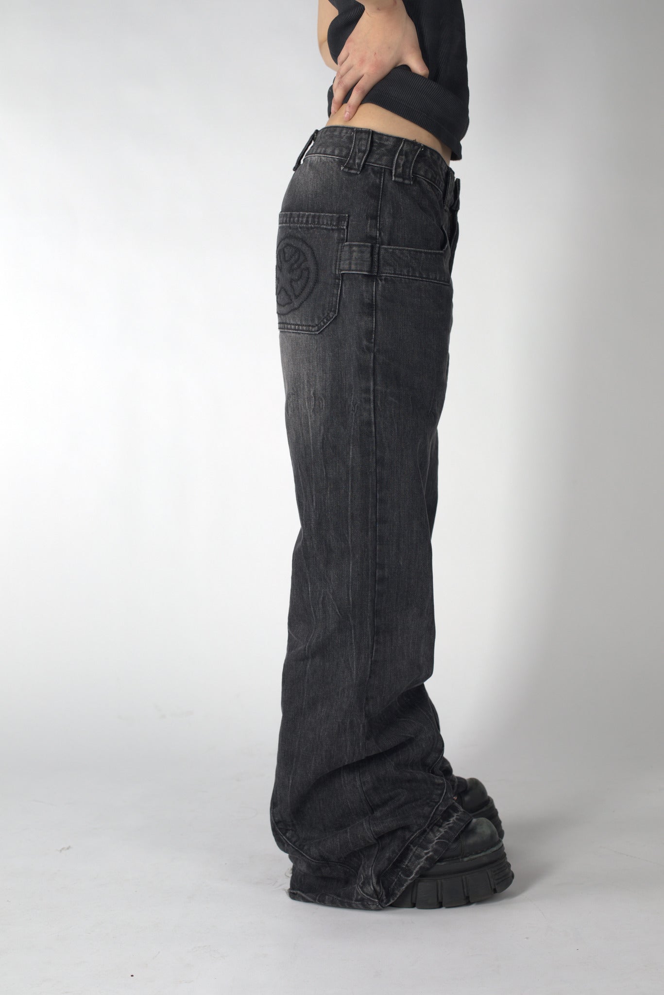 BLACK BRUTALIST DENIM